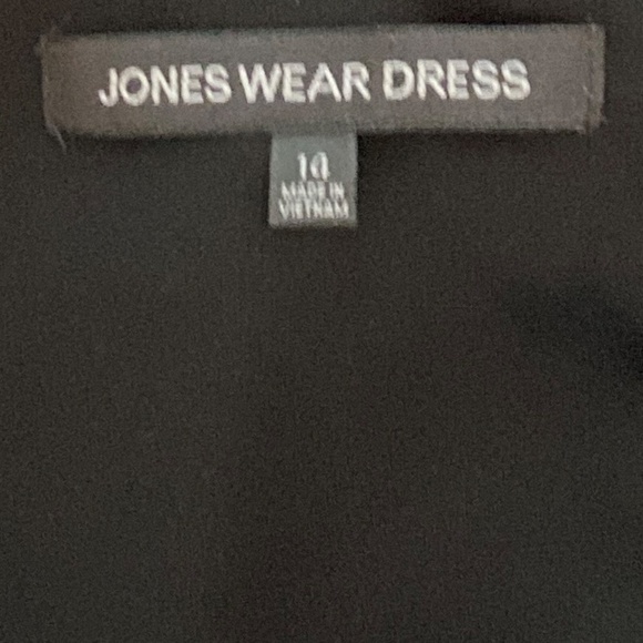 Satiny Dress - Picture 3 of 9